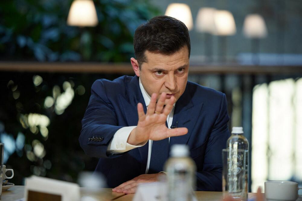 ZELENSKI POZVAO POLITIČARE I PREDUZETNIKE DA SE VRATE U UKRAJINU: "Pokažimo jedinstvo usred straha"