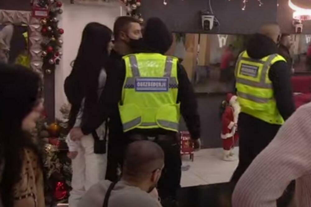 TARA IŠUTIRALA MILICU, MENSUR TRAŽI DISKVALIFIKACIJU! Brutalno nasrnula, obezbeđenje munjevito uletelo! (VIDEO)