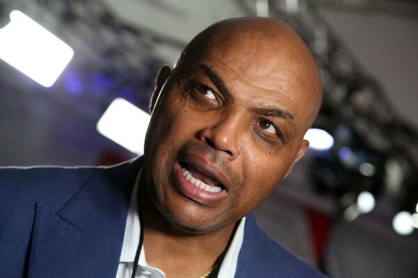 ČARLS BARKLI OTKRIO ŠOKANTNU PRIČU: Prvi agent mi je UKRAO 100 MILIONA dolara, da sam imao pištolj UPUCAO bih ga!