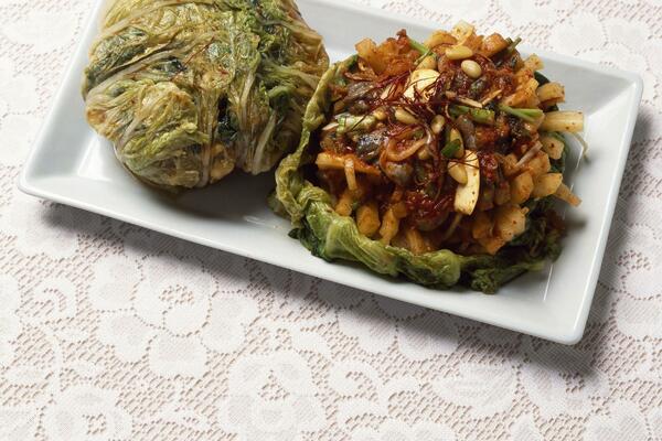 KISELI KUPUS NA TOTALNO DRUGAČIJI NAČIN: Korejci ga zovu KIMČI, a odličan je za ZIMU (RECEPT)