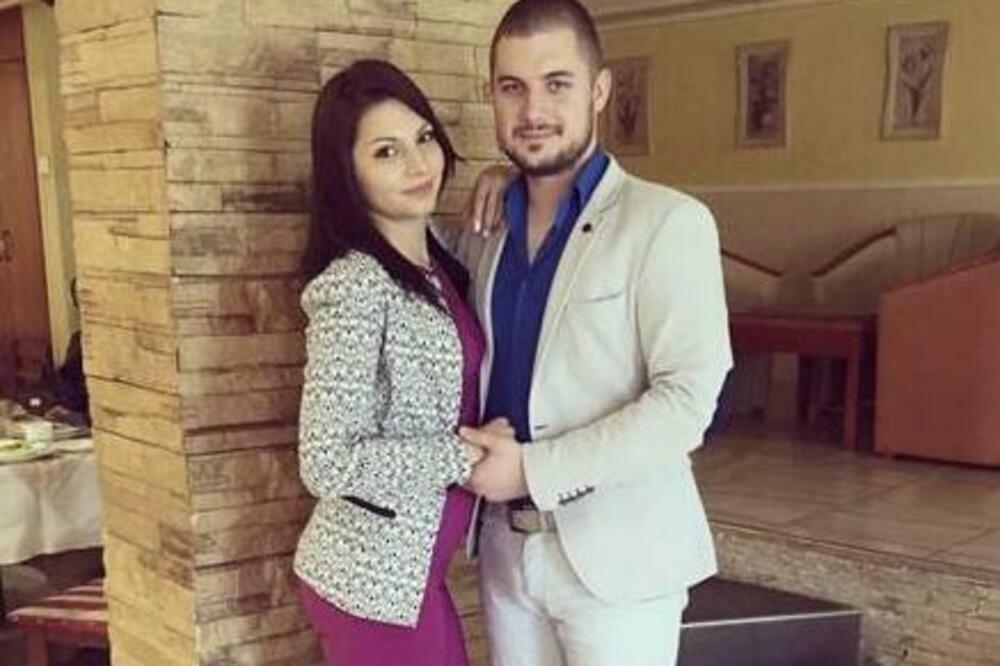 SUPRUGA OŽENJENOG NIKOLE GRUJIĆA VAN SEBE ZBOG NJEGOVE PREVARE! Njena reakcija SLAMA SRCE: "Sa decom sam..." (FOTO)