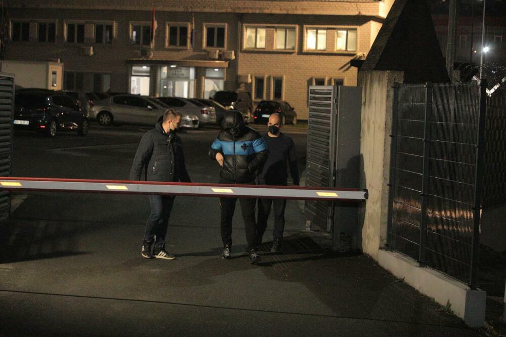 PRVE FOTOGRAFIJE BAKE PRASETA NAKON SASLUŠANJA! (FOTO)