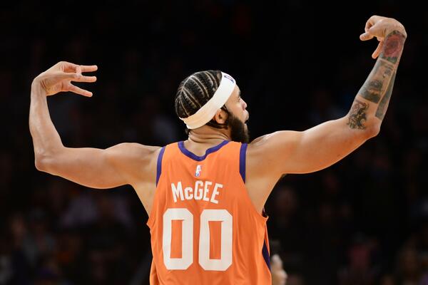 DONČIĆ NA NIVOU, ALI DALAS SAMO GUBI: Finiks timski "rutinirao" Boston i bez 2 zvezde, JANIS BROJAO DO 41! (VIDEO)