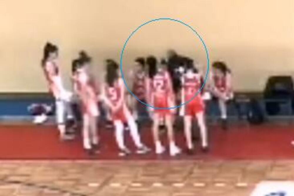 SUSPENDOVAN TRENER RADNIČKOG IZ KRAGUJEVCA! Napao maloletnu košarkašicu, pojavio se snimak užasa