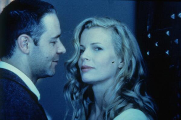 CEO SVET SE LOŽIO NA NJU U FILMU "DEVET I PO NEDELJA" Bila je omiljena Bondova devojka, danas se CELA IZOPERISALA!