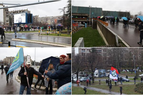 ODBLOKIRAN AUTO-PUT KOD SAVA CENTRA: Okupio se manji broj ljudi sa novim zahtevom, na kraju izbio incident (FOTO)