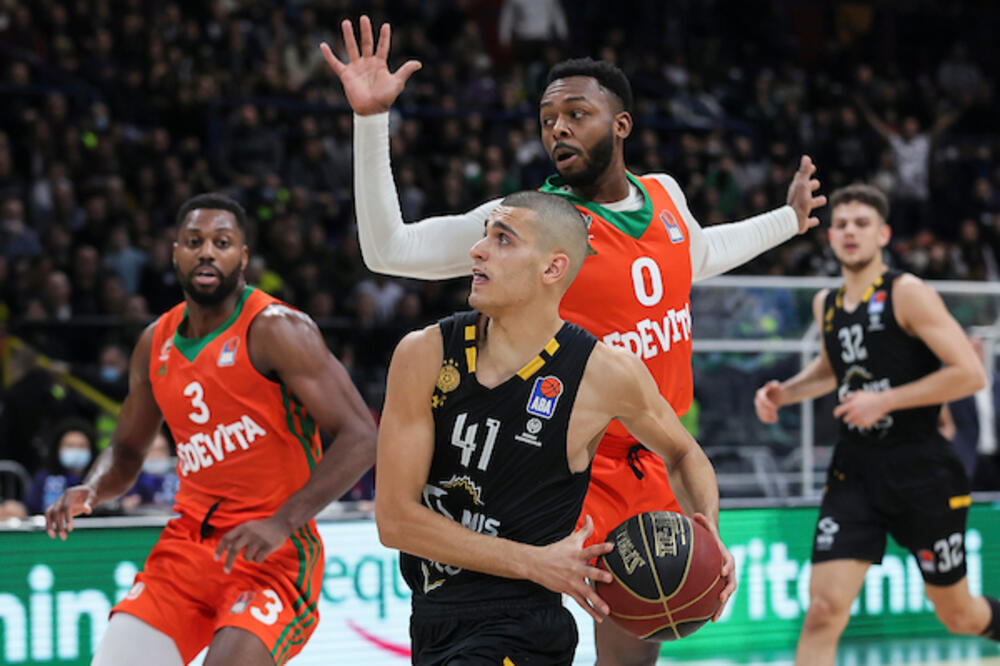 SPECIJALNI GOST IZ NBA STIGAO U BEOGRAD: Uputio se pravo u Arenu na meč Partizana!