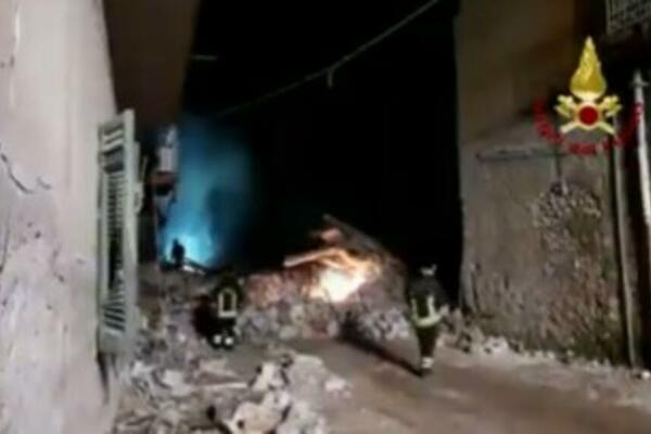 DVA ZEMLJOTRESA NOĆAS POGODILA SICILIJU: Čeka se izveštaj o povređenima!