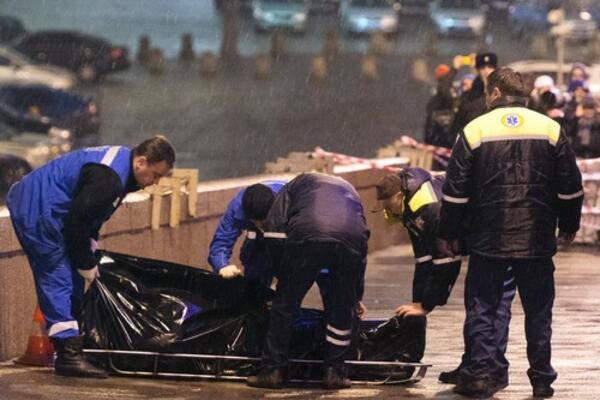 ČETIRI OSOBE STRADALE NAKON ŠTO JE PUKLA CEV SA VRELOM VODOM U TRŽNOM CENTRU? Oglasio se gradonačelnik Moskve