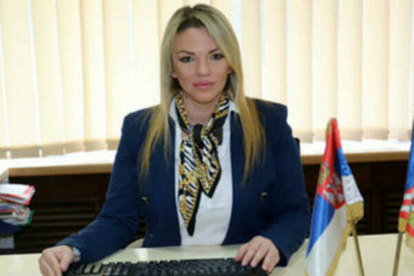 NATAŠA STANISAVLJEVIĆ: Šamar nije ljubav!