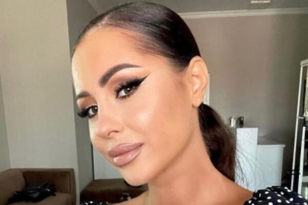 MORBIDNO I JEZIVO! ŽELI SMRT PEVAČICI: "Još i ti da se ubiješ i ostale poput tebe!" (FOTO)