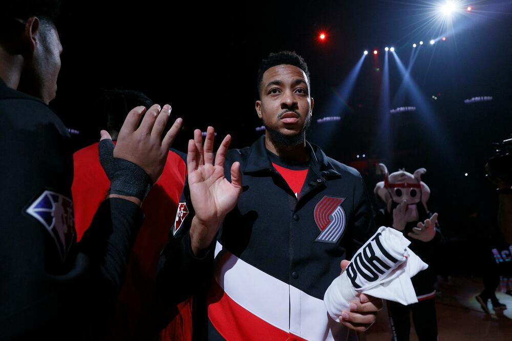 SI DŽEJ MEKOLUM: Osećam kao da su NBA igrači meta, a 98 odsto lige se dobrovoljno prijavilo da dobije vakcinu!