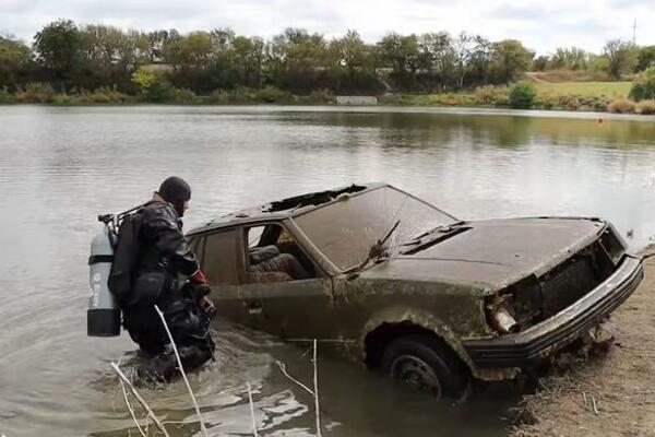 RONILAC PRONAŠAO AUTOMOBIL I DVA LEŠA ZA KOJIMA SE TRAGALO 20 GODINA: Ljudi u totalnom šoku (VIDEO)