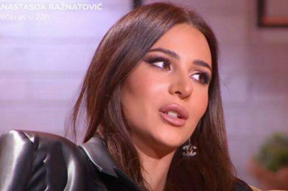 ANASTASIJA S KNEDLOM U GRLU PRIZNALA KROZ ŠTA PROLAZI ZBOG ARKANA! "Treba da se ODREKNEM članova porodice?!"