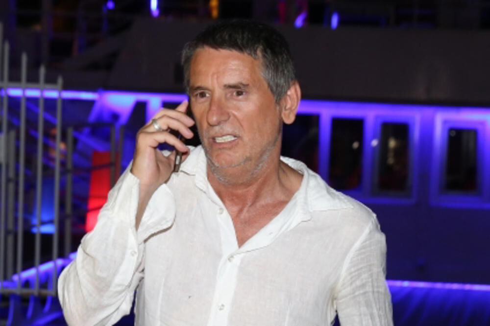 Mića je imao dosta pitanja 