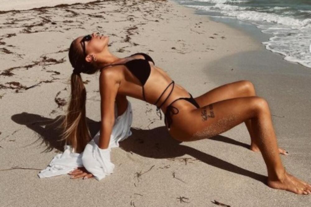 MISTERIOZNA TETOVAŽA TEODORE DŽEHVEROVIĆ PRIVUKLA PAŽNJU: Crtež je ispod grudi a KRIJE se simbolika!