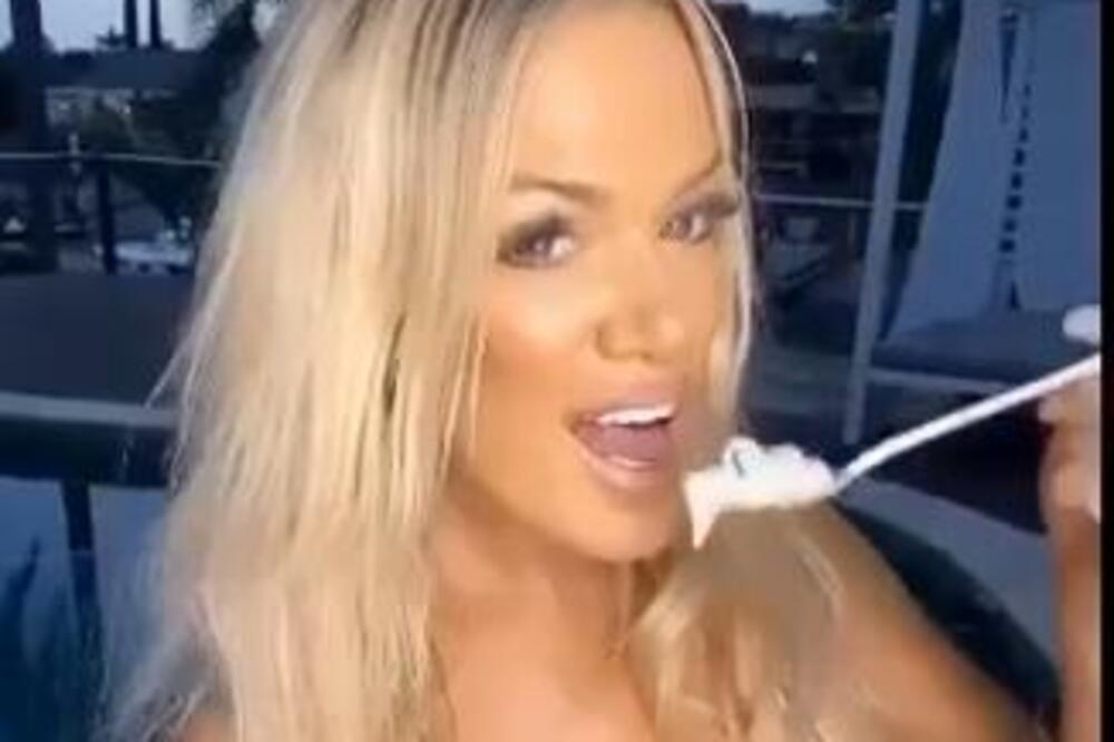 SE*SI GINA POKAZALA SVOJE INTIMNO PODRUČJE, PA JE ČVRSTO UHVATILA SLADOLED: Nećete znati gde prvo da GLEDATE