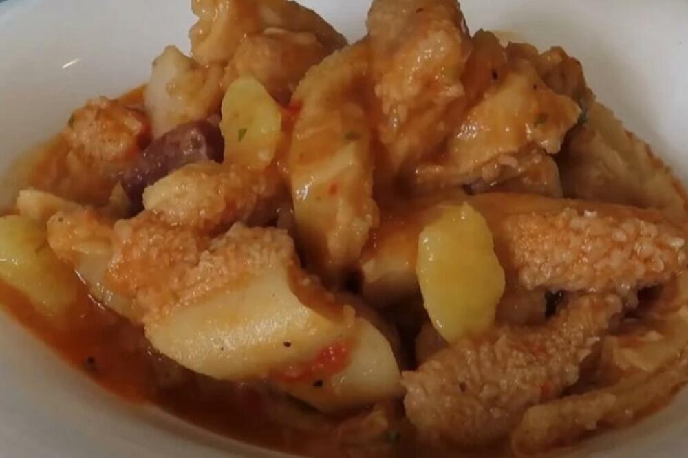 ON JE NAJRIZIČNIJI SRPSKI SPECIJALITET: Jedva čekate da ga spremite, a ne znate u KAKVOJ STE OPASNOSTI (FOTO)