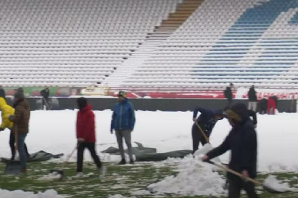 EVO KAKO JE NESTAO SNEG SA MARAKANE: Grejanje, akcija čišćenja i dobra volja! (VIDEO)