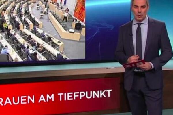 VODITELJ SUSPENDOVAN ZBOG SKANDALA! Vodio dnevnik PIJAN KO LETVA, pridržavao se za sto da ne PADNE (VIDEO)