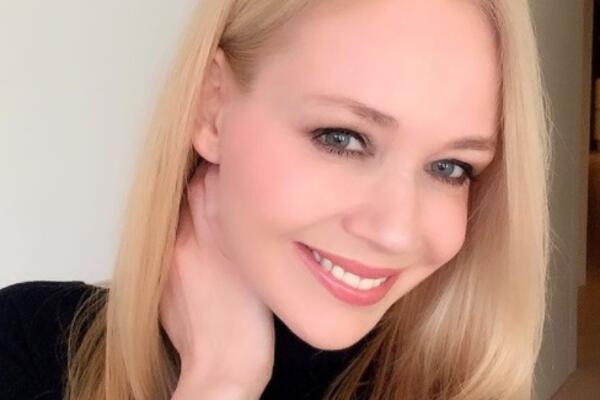 KAKAV DASA! PRVI JAVNI POLJUBAC JELENE ROZGE SA NOVIM MUŠKARCEM! (FOTO)