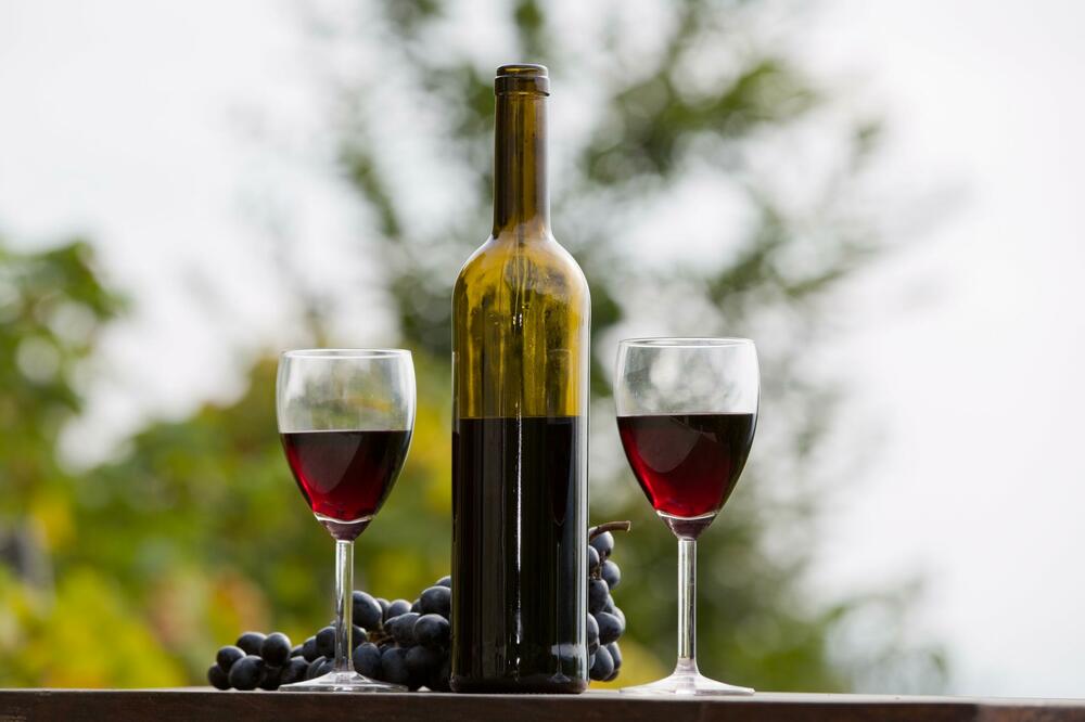 MNOGI SU U OVOJ NEDOUMICI: Da li vino ima rok trajanja?