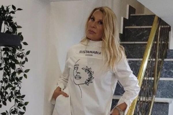 SADA JE JASNO KAKO ZAISTA IZGLEDA!VERICA RAKOČEVIĆ BEZ TRUNKE ŠMINKE: Pogledajte kakvo joj je lice u osmoj deceniji