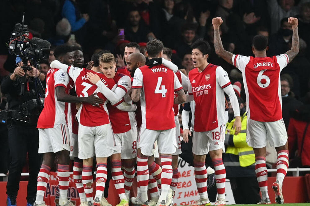 ARSENAL ZASEO NA ČETVRTO MESTO: Tobdžije posle pobede nad Čekićarima ušlui u Liga šampiona zonu!