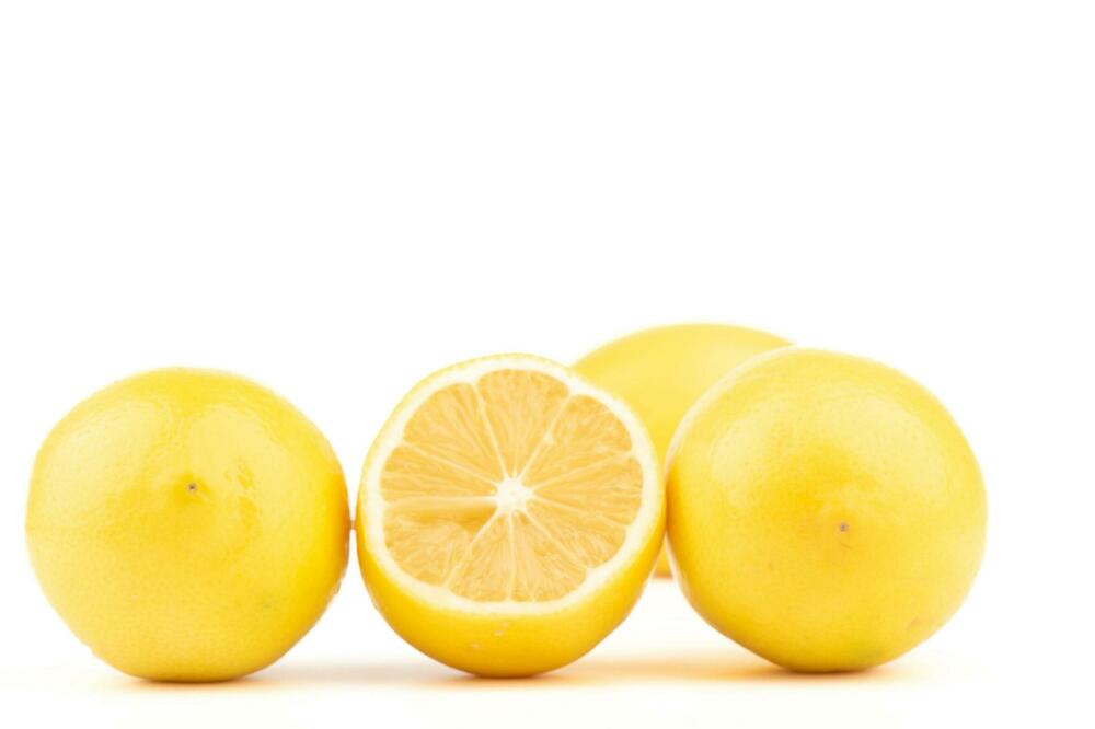 LIMUN NIKAKO NE BI TREBALO DA ČUVATE NA 1 MESTU: Za bolju SVEŽINU i ROK TRAJANJA, uradite OVO