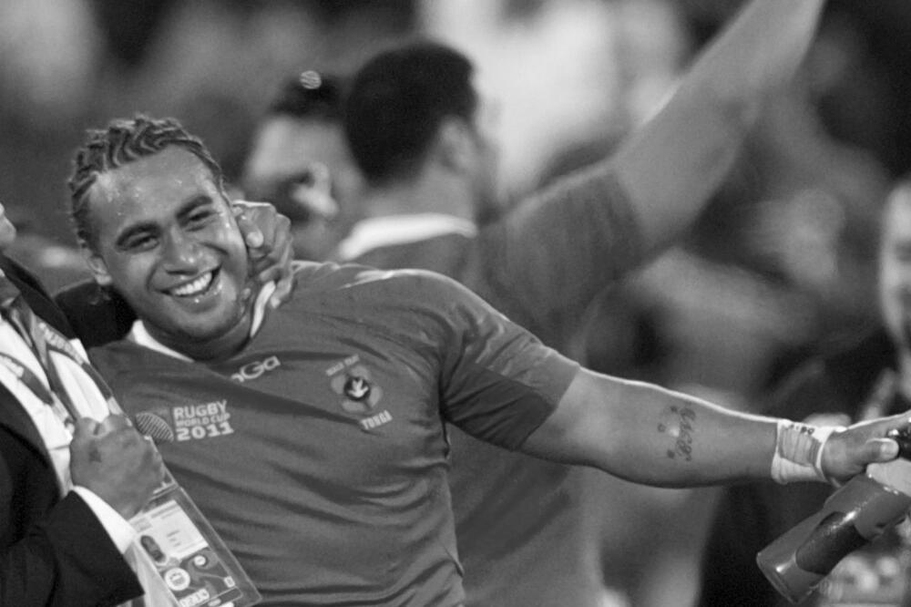 UŽASNA VEST: Velikan preminuo u 37. godini!