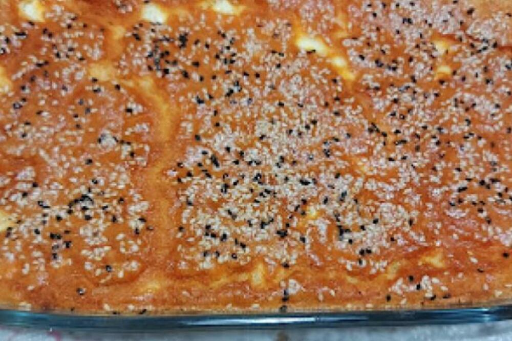 RAZLJEVUŠA SA SIROM TREBA BITI NA STOLU SVAKE DOMAĆINSKE KUĆE: Tako jednostavna da ćete biti IZNENAĐENI (VIDEO)