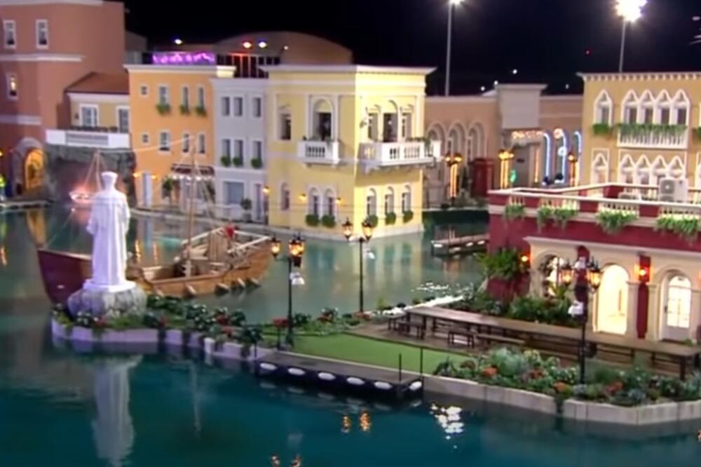 ZADRUGOM ODZVANJALI URLICI I JECAJI: Takmičarka ispuštala JEZIVE KRIKE (VIDEO)