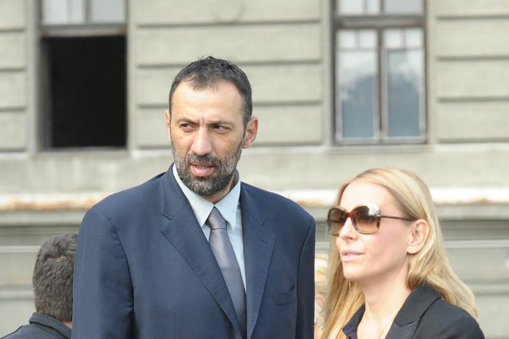 POGLEDAJTE KAKO IZGLEDA ĆERKA ANE I VLADA DIVCA! Iza njene poruku upućene dečku stoji MISTERIJA, uskoro se UDAJE?