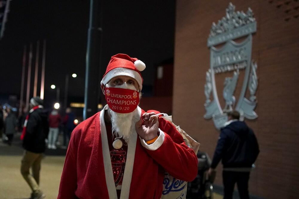 ZLI DEDA MRAZ DONEO LOŠE VESTI U LIVERPUL - Virus pokosio TROJICU!