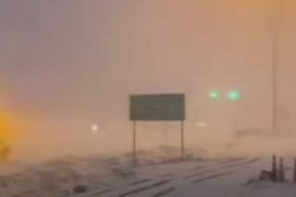 STRAŠNO NEVREME U ŠKOTSKOJ: Žena i dete POGINULI, desetine hiljada kuća ostalo bez struje! (VIDEO)