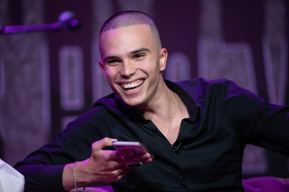 SKINUO SE VOJAŽ, ISKLESAN KAO APOLON! POKAZAO TRBUŠNJAKE: Devojke, ulazite na SOPSTVENU ODGOVORNOST! (FOTO)