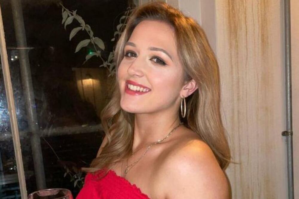 KONOBARICA OTPUŠTENA SA POSLA JER NIJE HTELA DA ZARAZI KOLEGE! Objavljena SKANDALOZNA prepiska sa šefom