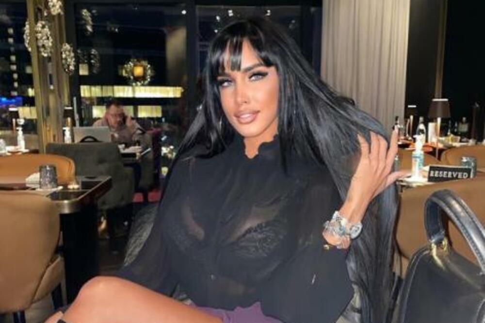 ISCUREO VRUĆI SNIMAK ALEKSANDRE SUBOTIĆ I DELI SE MUNJEVITO: Zaboravila na PECU, svi bulje u njeno TELO!