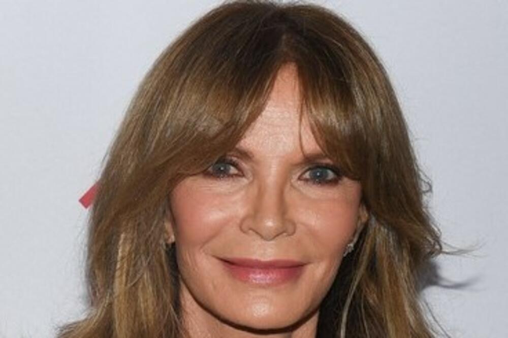 POZNATA GLUMICA PRKOSI GODINAMA, GLEDAJTE JE SAMO: Ko bi rekao da ima 76 GODINA! (FOTO)