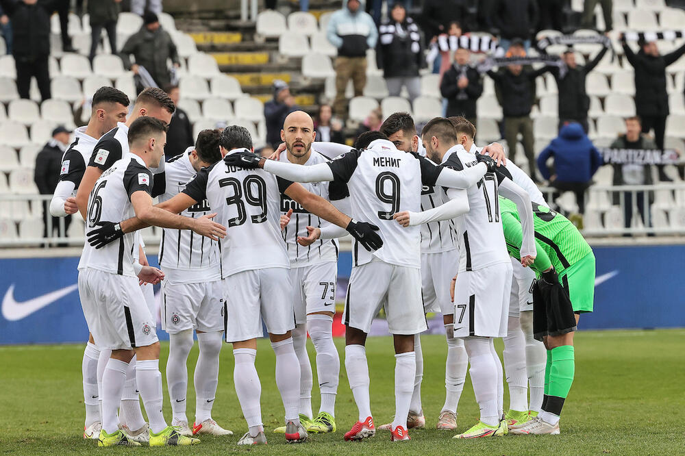 PARTIZAN U NEDELJU KREĆA NA PRIPREME U TURSKU: Igrački kadar broji 30 fudbalera