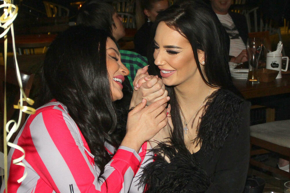 KUMA ANDREANA ČEKIĆ O IZNENADNOM POZIVU KAĆE GRUJIĆ: "Hitno me je zvala da DOĐEM, odmah sam otišla kod nje!"