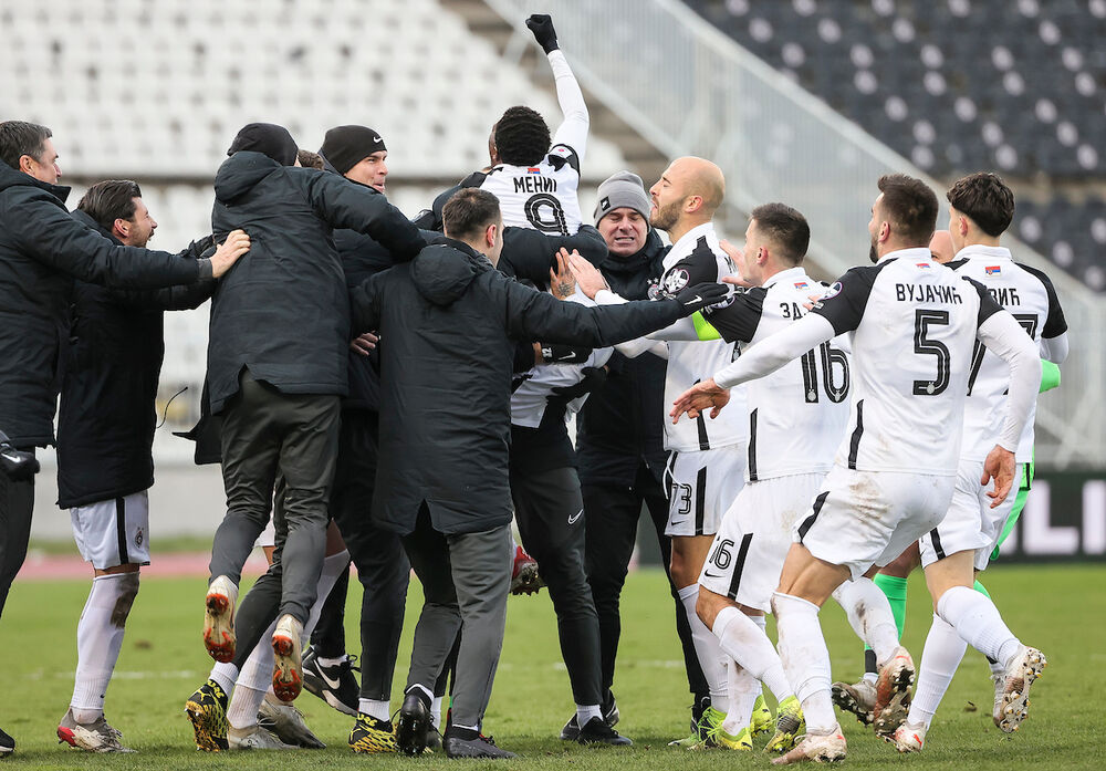 FK Partizan, Kvinsi Menig