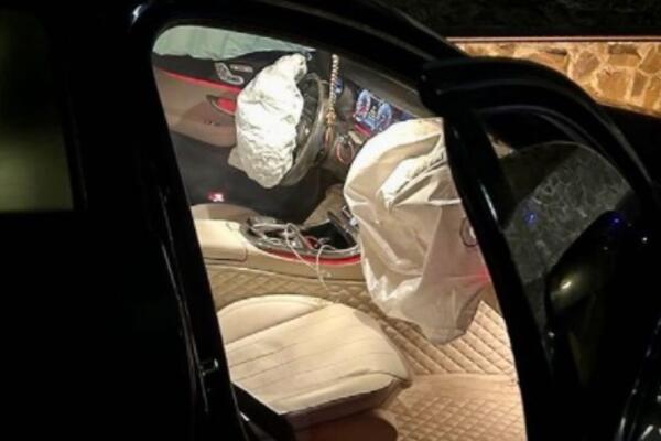 STARLETA IMALA SAOBRAĆAJKU: Iscurele JEZIVE fotke, ona sva u MODRICAMA! (FOTO)