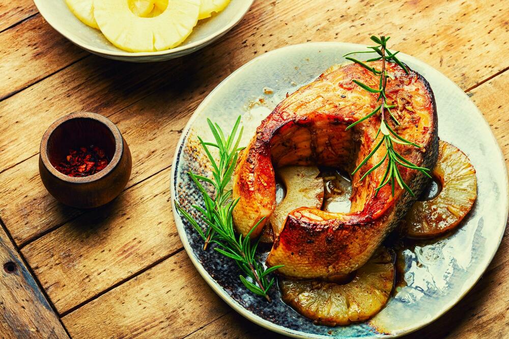 ZA SVETOG NIKOLU POSLUŽITE OVE SPECIJALITETE I RASPAMETITE GOSTE: 3 neverovatna RECEPTA za spremanje RIBE! (VIDEO)