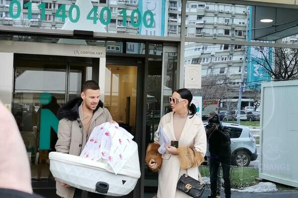 SVI POGLEDI UPRTI KA NOSILJKI, LJUDI NE PRESTAJU DA BULJE U JEDNU STVAR: Ovo je Gobeljina zamisao?! (FOTO)