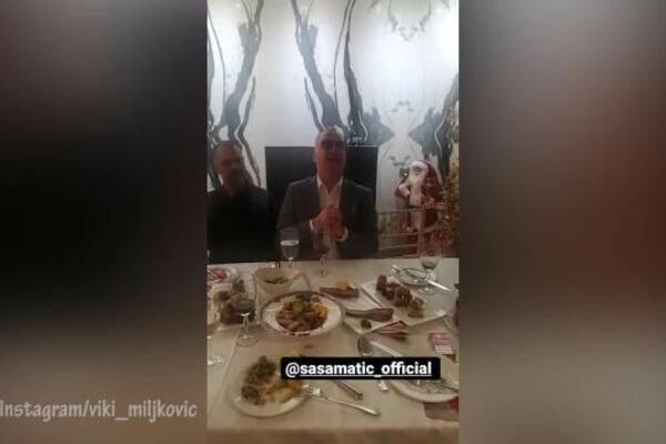 VIKI MILJKOVIĆ POKAZALA KAKO SE KOD NJE SLAVI SLAVA: Spremila bogatu trpezu, zapevao i Saša Matić!