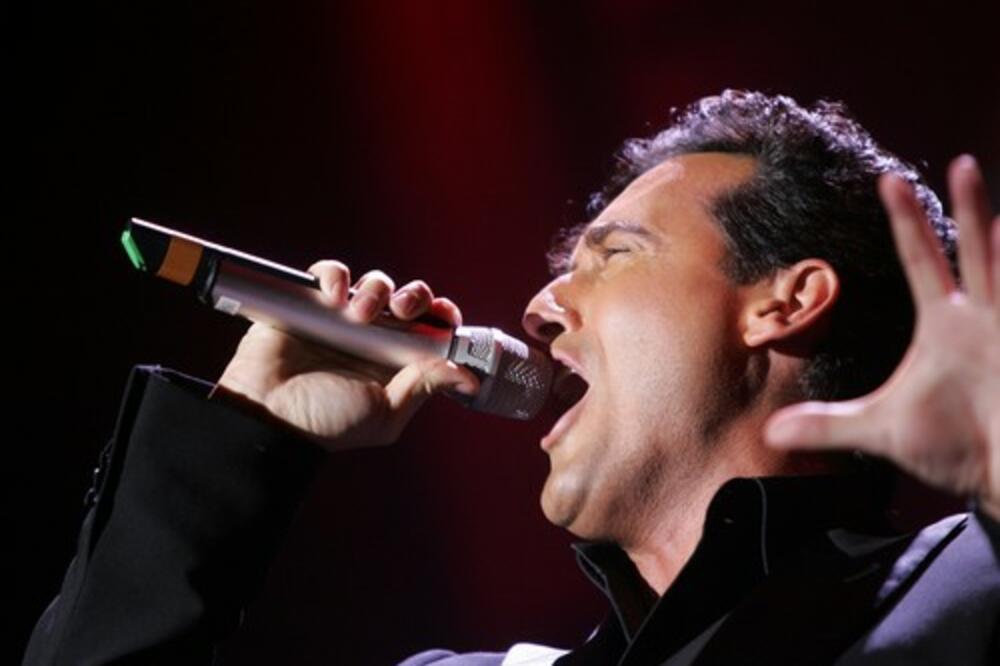 UMRO PEVAČ IL DIVA, STRAVIČNE VESTI!