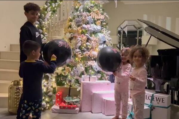 OTRIVEN POL BLIZANACA: Ronaldo u 2022. bogatiji za još dva ANĐELA! (VIDEO)