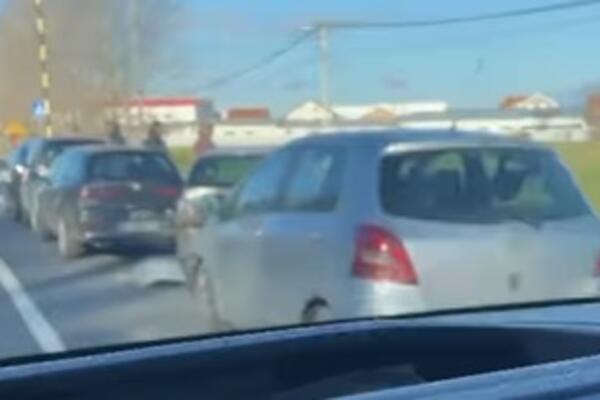 KARAMBOL NA BATAJNIČKOM PUTU! Sudarilo se 5 vozila (VIDEO)