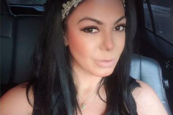 ZAMRŠENO KLUPKO UBISTVA GLUMICE KOJA JE UPUCANA DOK JE ČEKALA SINA: Policija još traži počinitelje!